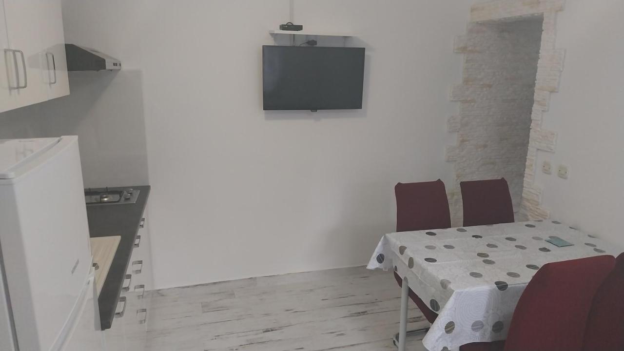 Jan 2 Apartment Pula Ngoại thất bức ảnh